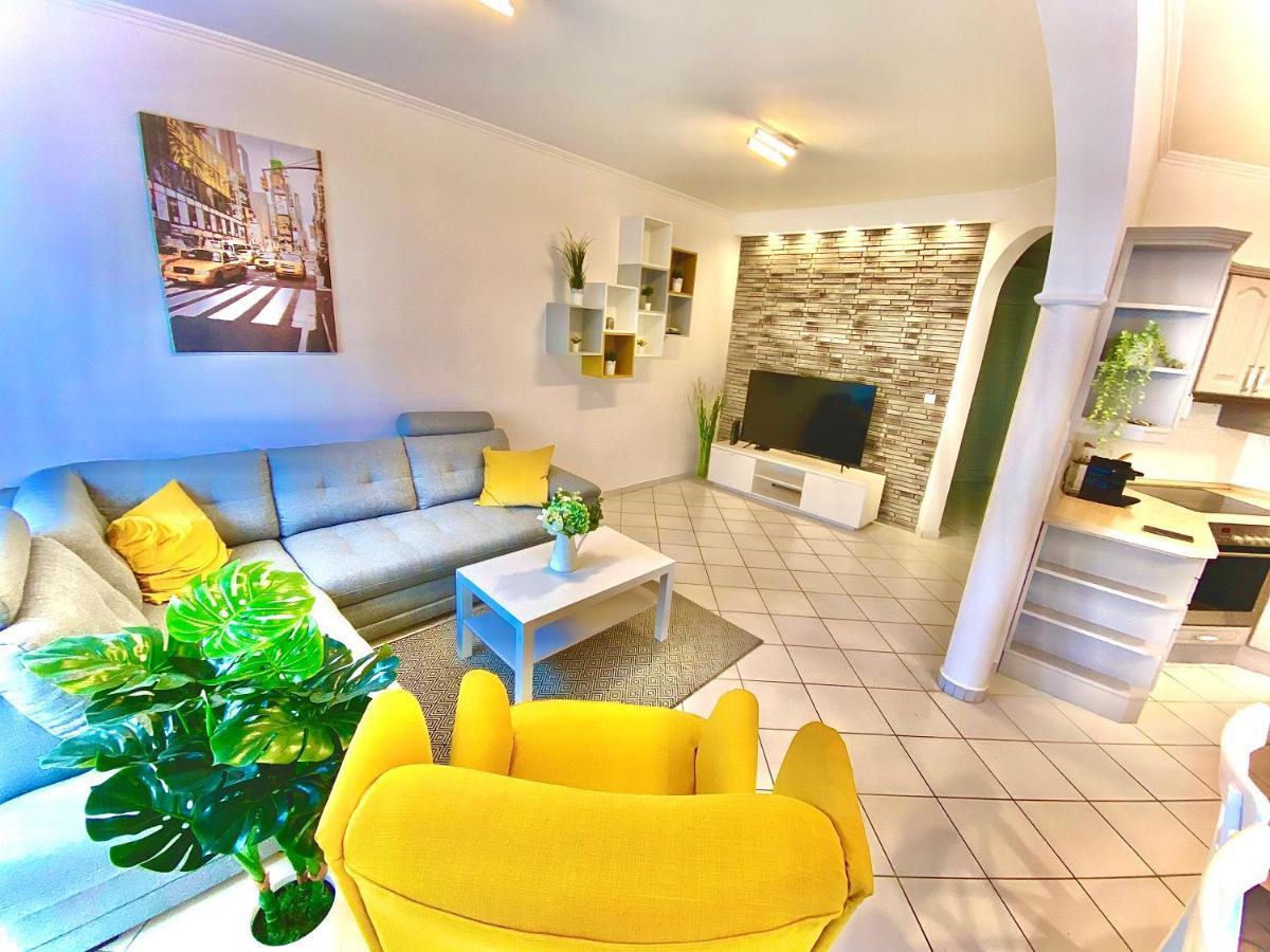 Mirell Apartman 세게드 외부 사진